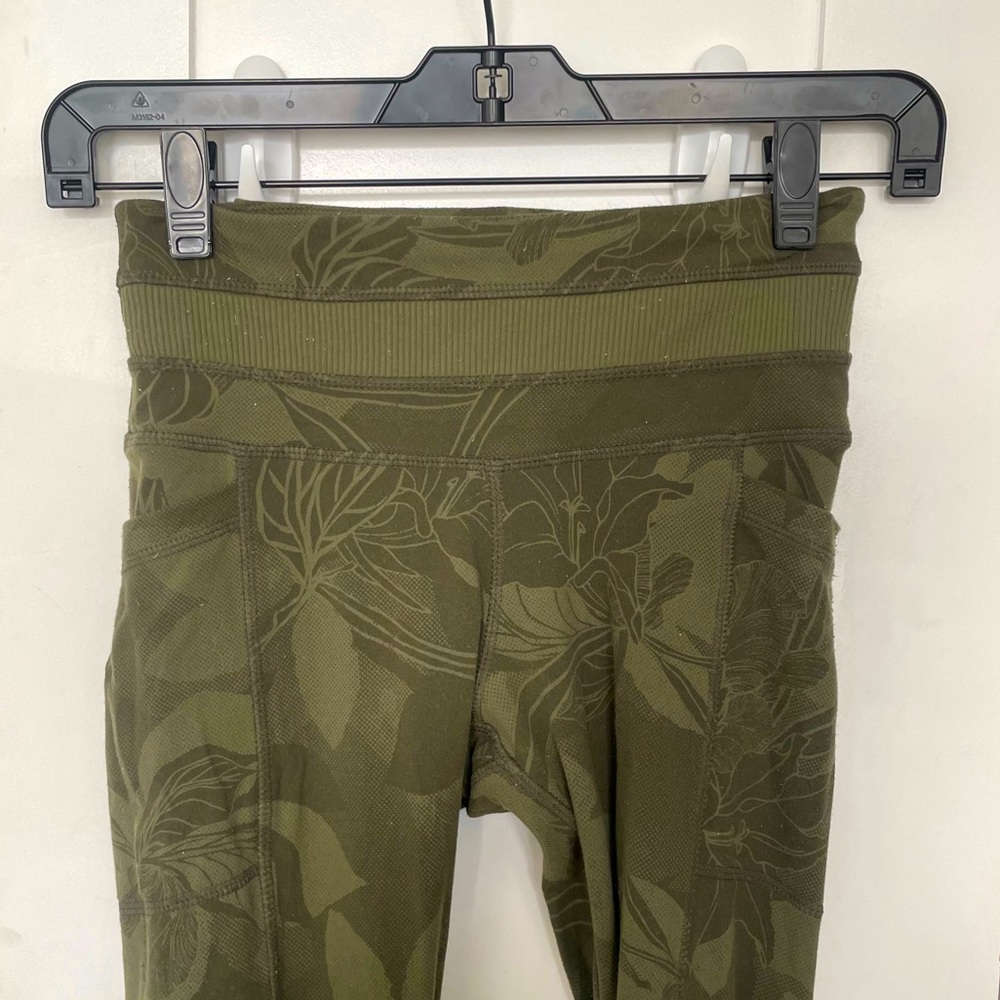Athleta Floral Print Leggings